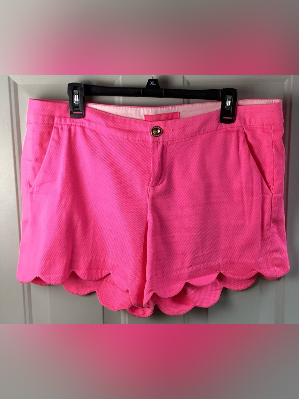 Lilly Pulitzer Hot  Pink Scallop Hem Shorts